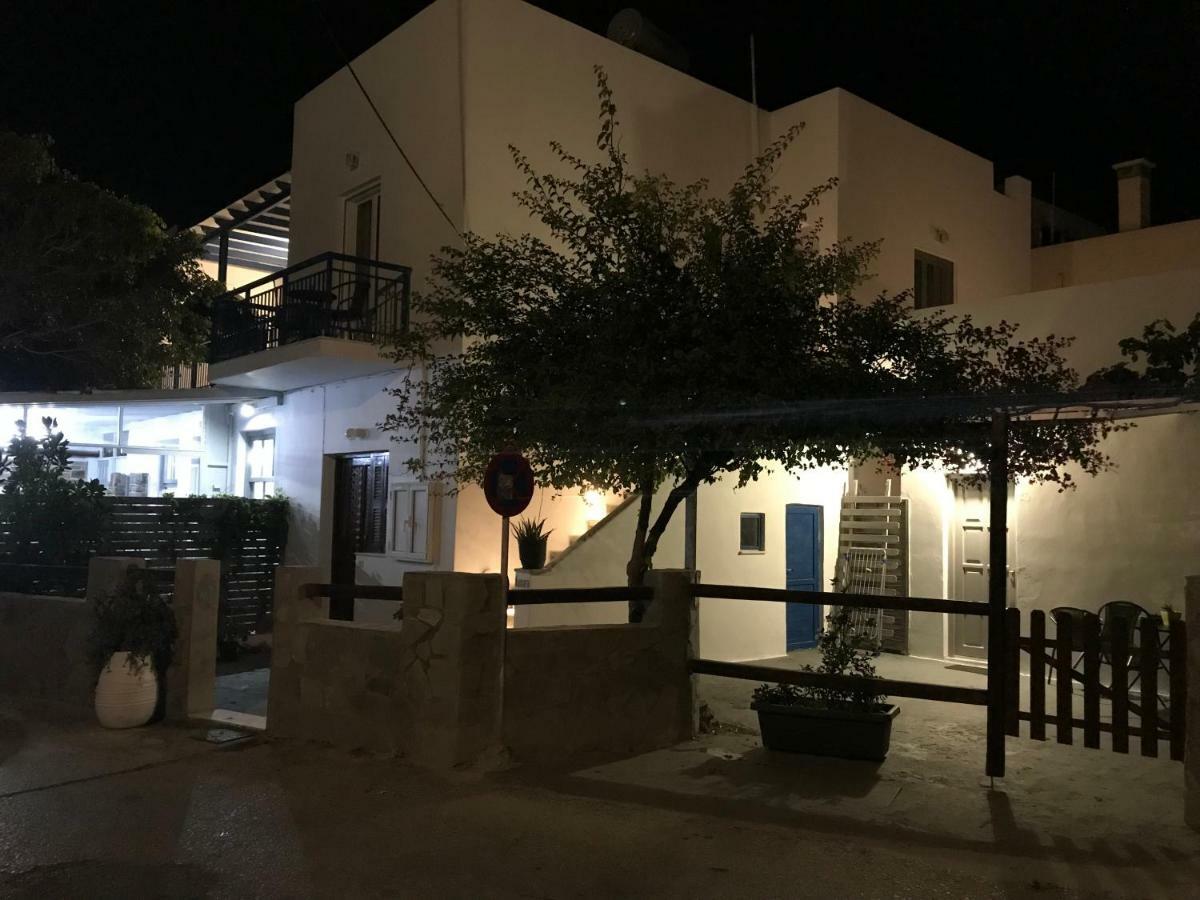 Kamara Rooms In Naousa Exteriér fotografie
